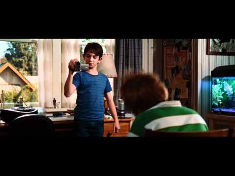 DIARY OF A WIMPY KID: RODRICK RULES | Rowley's Viral Video