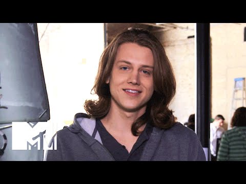 Finding Carter | 'Alex Saxon Reads Your Tweets' Bonus Clip | MTV