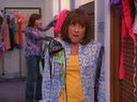 Sue Tries to Find a Swimsuit - The Middle