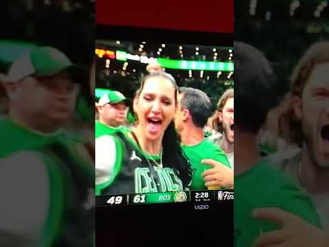 Amy Anderssen? Celtics v Warriors