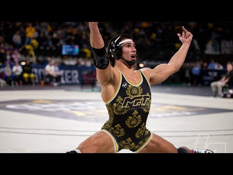 Crazy Ending to AJ Ferrari vs Zach Glazier (Hawkeyes) wrestling match.