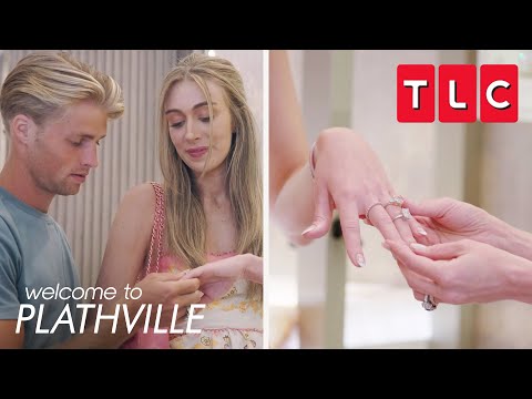 Micah and Veronica Go Ring Shopping | Welcome to Plathville | TLC