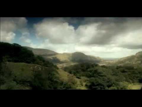 Women of Ireland - Ceoltóirí -  with Irish Lyrics & Landscapes