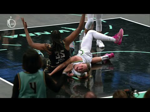 🤕 Alanna Smith INJURES BACK in 4Q of Game 5 | New York Liberty vs Minnesota Lynx, WNBA Finals