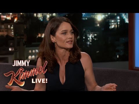 Robin Tunney on Marcia Clark, Gambling & The Fix