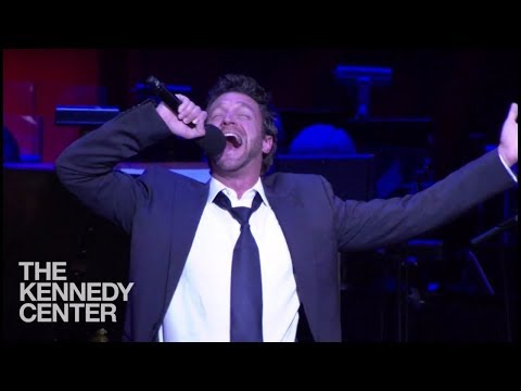 Raúl Esparza's Emotional "Hallelujah" | The Kennedy Center