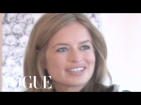 Jewelry Designer Jade Jagger Learning How To Tattoo