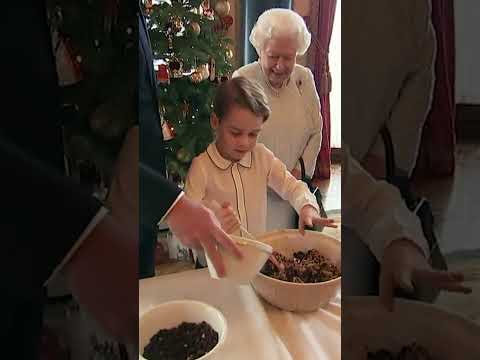 Recipe for Disaster: Prince George causes Christmas Cooking CHAOS🧑‍🍳🎄😂