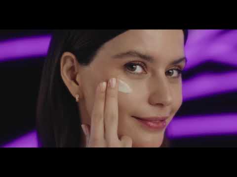 Beren Saat X Institut Esthederm Pro-Collagen+ ile Cildinizin Kolajen Gücünü Harekete Geçirin! ✨