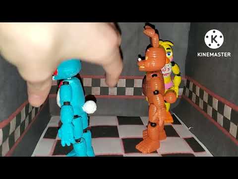 Custom FNAF Toy Chica, Toy Bonnie, and broken VR Toy Freddy Figure review